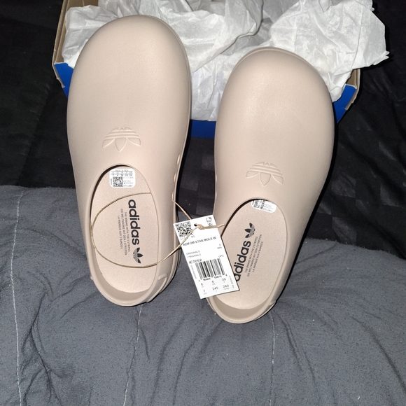 adidas Shoes - Adidas Kids Slip-On Shoes - Cream